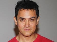 It seems like the &#39;pucca idiot&#39; effect. Actor Aamir Khan appears to be in no mood to stir up the Khan war again, especially with Shah Rukh Khan, ... - 112609085919kareena-aamir225