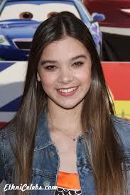 Hailee Steinfeld is an American actress. Hailee&#39;s father, Peter Steinfeld, is Jewish. Hailee&#39;s mother, Cheryl Domasin, was born in California. - hailee-steinfeld