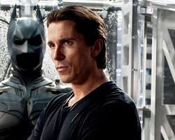 Christian Bale Batman olarak resmi