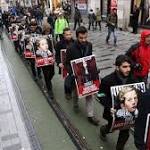 Turks march 'silently' Palestinian teenagers