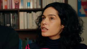 Maria Flor revela que terminou relacionamento porque namorado não escovava os dentes: 'Ele comia maçãs'