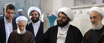 ۲ تصویر از پسر کاظم صدیقی کنار پدرش که بامداد امروز درگذشت