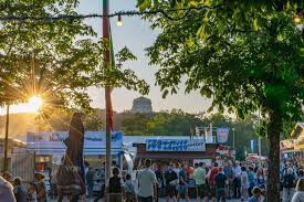 Kelheim: Volksfest, BMW-Raub und Fußball-Ambitionen – Aktuelles aus der Region