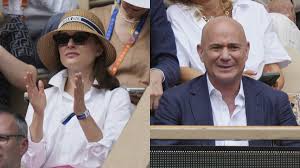 Roland Garros o Hollywood? Parata di star in tribuna per la finale tra Sinner e Alcaraz: da Dustin Hoffman a Natalie Portman