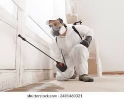 Image de pest control technician professional equipment royalty free