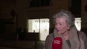 Ana de Orleans, arropada por la infanta Elena en un día muy importante para ella