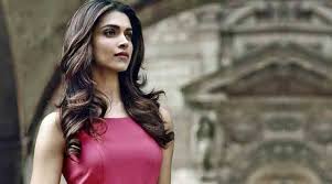 Résultat de recherche d'images pour "deepika padukone"