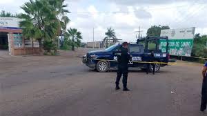 Localizan a un hombre asesinado y envuelto en una cobija en la carretera Villa Juárez–Eldorado