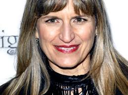 Catherine Hardwicke, known to many of us as the director of Twilight, is in negotiations to direct the movie adaptation of James Dashner&#39;s The Maze Runner. - catherinehardwicke