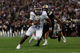 Salukis star quarterback DJ Williams to return for one more year