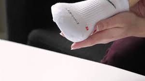 Résultat de recherche d'images pour "left and right socks"