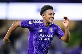 اللاعبون الخمسة الأقل أجرًا في الدوري الأمريكي لكرة القدم في عام 2025، وفقًا لمقياس رئيسي واحد