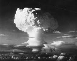 Resultado de imagen de bomba atomica