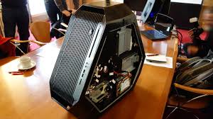 Résultat de recherche d'images pour "alienware triangle pc"