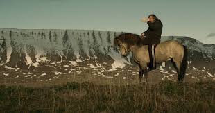 Résultat de recherche d'images pour "des chevaux et des hommes"