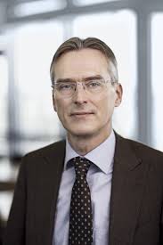 Wim van der Eijk. Vice-President Legal and International Affairs European Patent Organisation - vandereijk