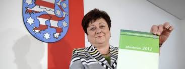 Thüringer Bürgerbeauftragte Silvia Liebaug erhält jährlich ...