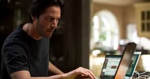 Keanu Reeves Hoje na TV! Ficção Científica Imperdível no Domingo Maior!
