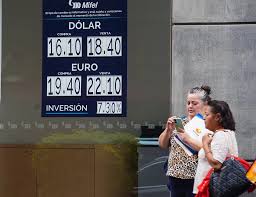 Peso avanza y cotiza a 17.99 por dólar; mercados financieros acortan caídas