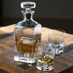 Glass whisky decanter