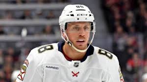 Nate Schmidt Signs with Utah Mammoth