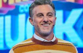 Fortuna de Luciano Huck poderia pagar Bolsa Família para 1,6 milhão de famílias