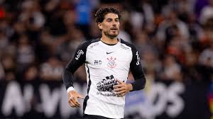 Após tentativas frustradas, Coritiba tem como alvo vice-artilheiro do Brasileirão de 2022; clube nega