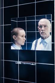 John Malkovich begeistert Deutschland: Theatergastspiele in Düsseldorf und Berlin