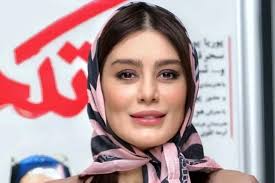 تصویری از سحر قریشی در طلافروشی شاهرخ استخری
