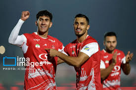سورپرایز هاشمیان در خط دفاعی؛ جوان پرسپولیسی به ترکیب اصلی می‌رسد؟