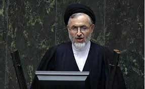 چرا در خوزستان که گرمای آن ۲۰ درجه از تهران بیشتر است، باید قطعی‌های برق یکسان اعمال شود؟/ چه کسی پاسخگوی خسارت وارده به وسایل برقی مردم است؟