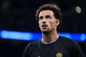 Curtis Jones vive una pesadilla ante el Real Madrid en su debut en Champions League con el Inter