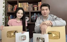 김프로 - 글로벌 유튜브 시장을 휩쓴 한국형 팀 크리에이터의 탄생 (온라인 콘텐츠 시장, 글로벌 유튜버)