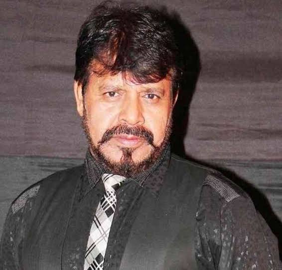 मेला सिनेमात 'रुपा'चा छळ करणारा डाकू गुज्जर सिंह आता कसा दिसतो? खऱ्या आयुष्यातही केलं होतं मोठं कांड