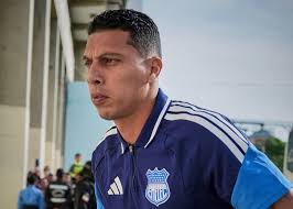 DECISIÓN TÉCNICA: Fernando León queda descartado en Emelec para el duelo por copa Ecuador