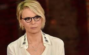 Amici, la sesta puntata del Serale: eliminato Alex