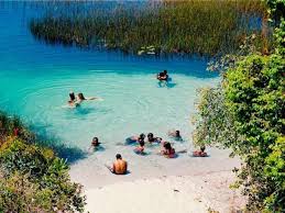 Feriado à Vista! 5 Destinos Incríveis (e Secretos!) para Novembro!