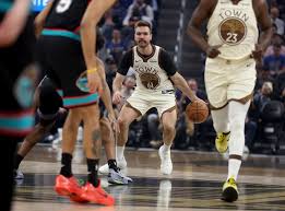 Gui Santos e Brandin Podziemski se esforçam em vitória emocionante sobre o Grizzlies