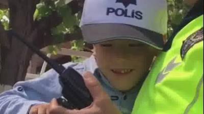 Kayseri polisi Umutcan'ın hayalini gerçekleştirdi İhlas Haber Ajansı