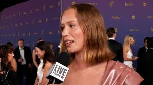 2024 Emmys: Hannah Einbinder Admits Jean Smart Told Her to Avoid Blenders 
for This Hilarious Reason