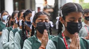 Kerala School reopening: മഴയ്ക്കിടെ പുതിയ അധ്യയന വർഷം, പ്രവേശനോത്സവം നാളെ; ചിലയിടങ്ങളിൽ അവധി