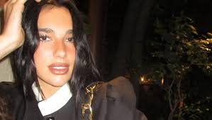 #Video | ¡Un gran homenaje! Dua Lipa cantó una de las canciones de Shakira más queridas por sus fans en su paso por Bogotá 😍🇨🇴