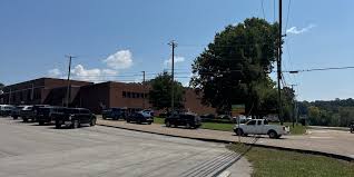 21 Knox County students hospitalized for heat illness, 3 critical, after bomb threat evacuation: Rural Metro