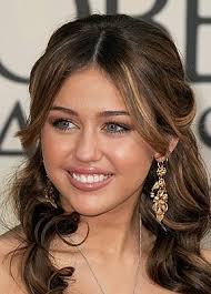 When you&#39;re sixteen years old, the most flattering makeup is fresh and light, much like Miley Cyrus&#39;s look at the Golden Globes. Makeup artist Mai Quynh, ... - bacf5871dc5675c3_Picture_7.xlarger