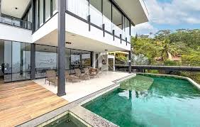 Mansão de luxo que abrigou Oruam vira novo refúgio de astro do Flamengo