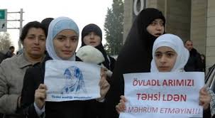 میانه روها را کسی دوست ندارد، اما انها اکثریت جامعه اند و گاهی تغییرات بزرگ می آفرینند