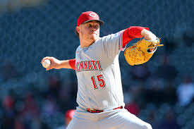 Reds’ Emilio Pagán carted off the field after just one pitch in 9th inning