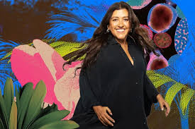 Regina Casé nos lembra por que o teatro continua sendo insubstituível