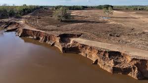Catastrophic impacts for NT businesses as flood-damaged roads disrupt operations
