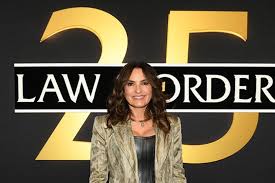 Law & Order Celebrates 25 Seasons With SVU Crossover
